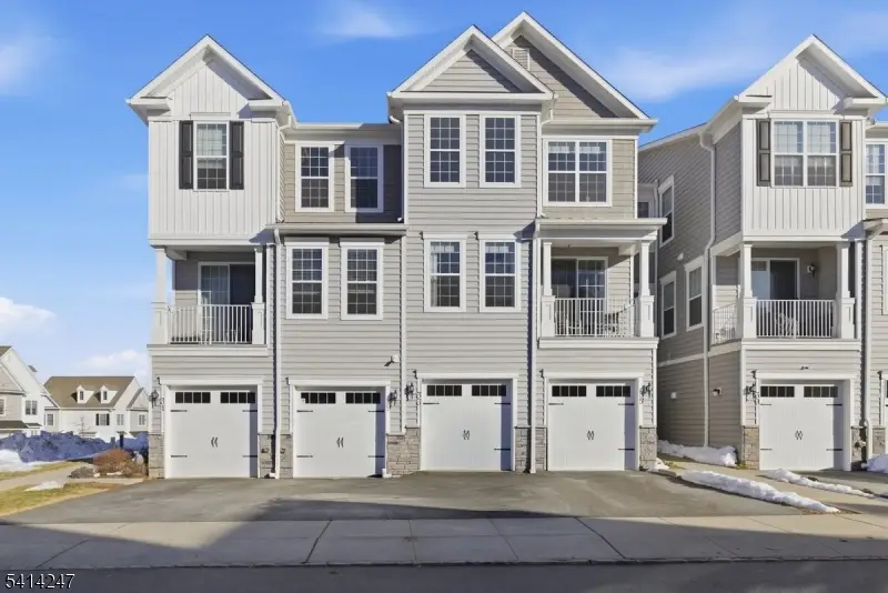 35 Aspen Dr, Cedar Grove, NJ 07009 - #1