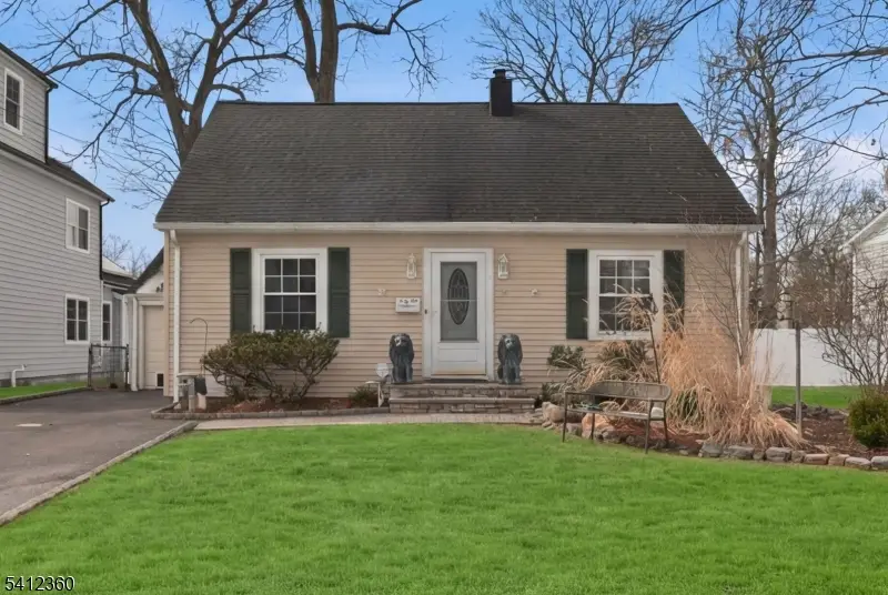 37 Lee Rd, Livingston, NJ 07039 - #2