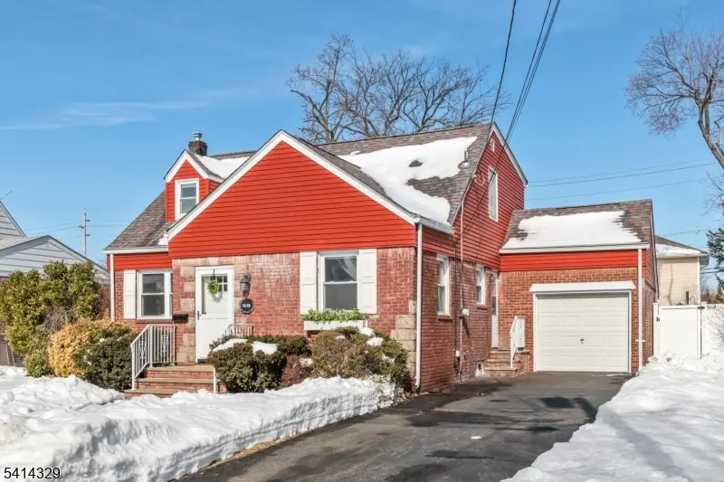 10-09 Charles St, Fair Lawn, NJ 07410 - #1