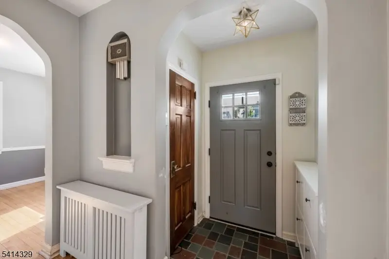 10-09 Charles St, Fair Lawn, NJ 07410 - #3