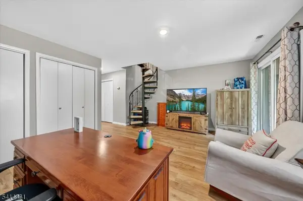 1 Purgatory Ct, Vernon Twp., NJ 07462