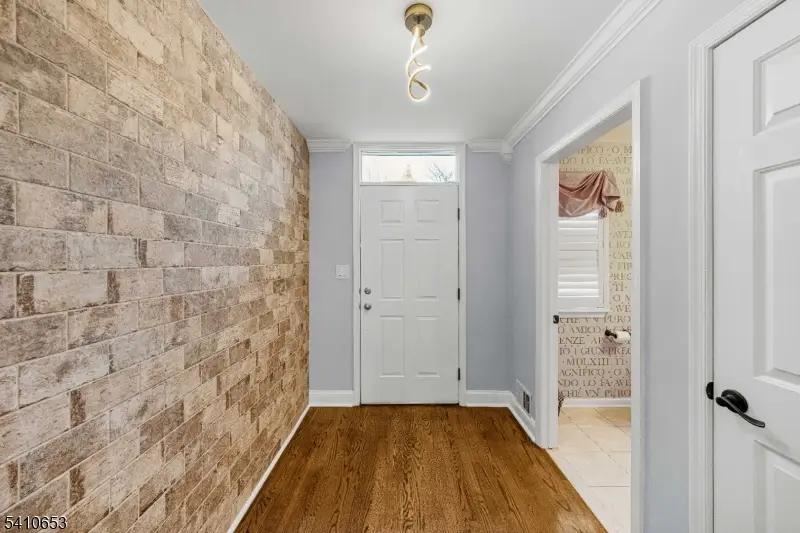 21 Dorchester Dr, The Hills, NJ 07920 - #2