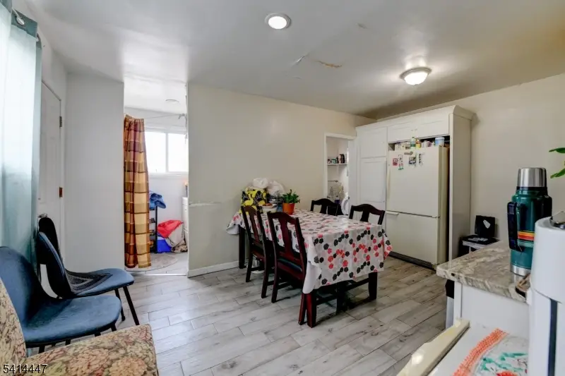 23 Hawkins St, Newark, NJ 07105 - #3