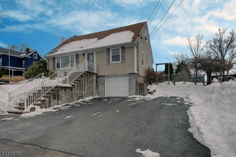 19 Ogden Ter, Butler, NJ 07405 - #3