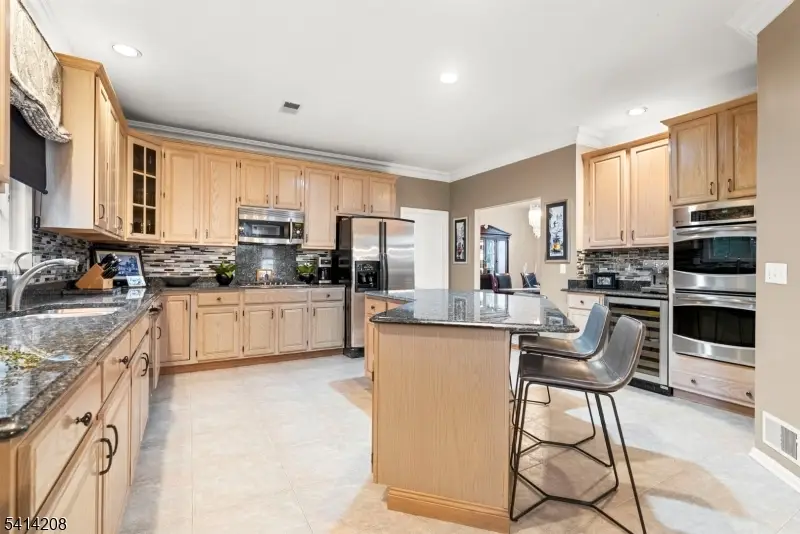 9 Woodland Ct, Wayne, NJ 07470 - #3