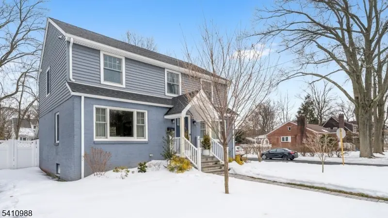 58 Kempson Pl, Metuchen, NJ 08840 - #3