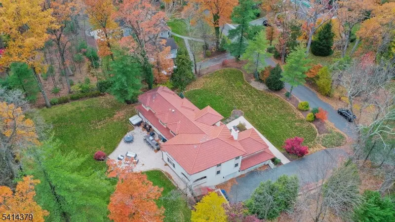 4 Meadow Ln, Roseland, NJ 07068 - #2