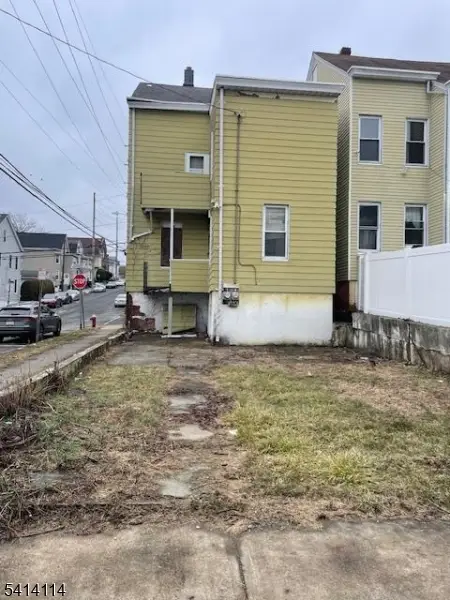 42 Brown Ave, Prospect Park Boro, NJ 07508