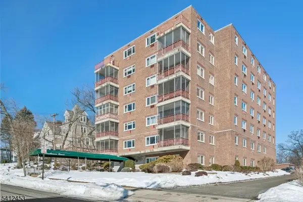 11 Euclid Ave #4D, Summit City, NJ 07901
