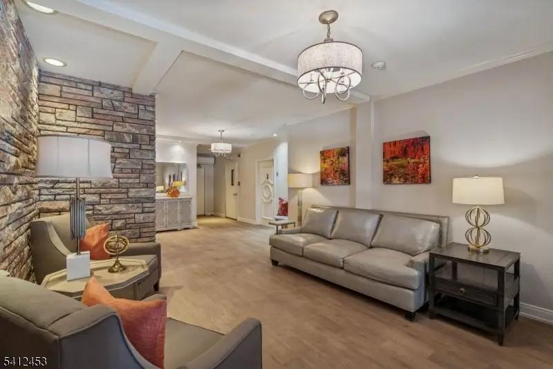 11 Euclid Ave #4D, Summit, NJ 07901 - #2