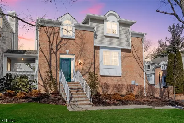 40 Primrose Ln, Long Hill Twp., NJ 07933