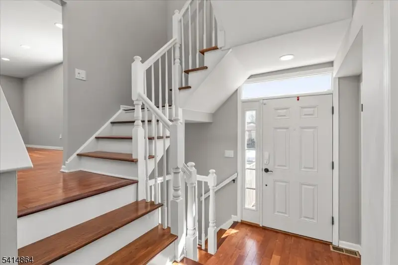 40 Primrose Ln, Stirling, NJ 07933 - #3