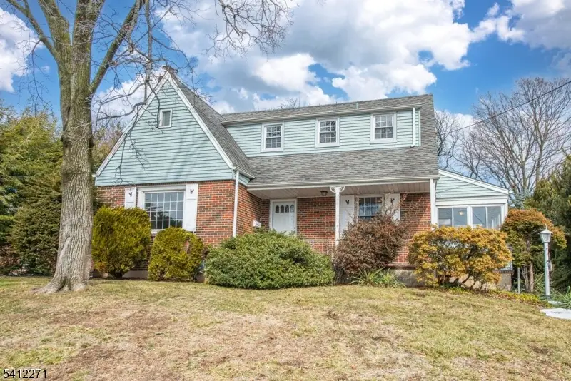 567 Windsor Rd, Wood Ridge, NJ 07075 - #2