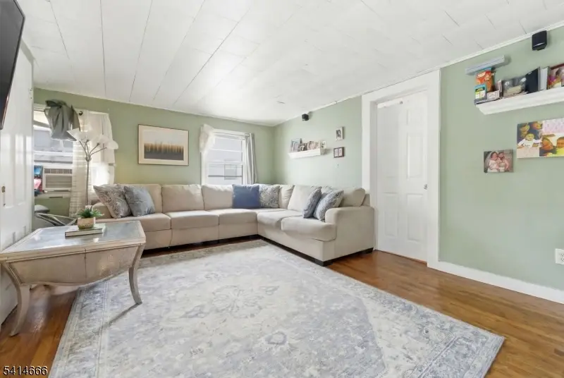 302 Oswald Pl, Vauxhall, NJ 07088 - #3