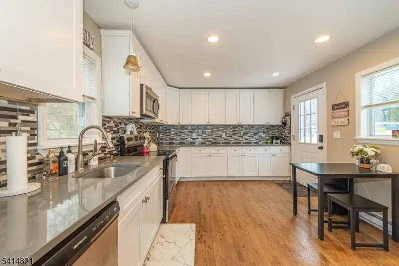 2129 Lakeside Dr W, Highland Lakes, NJ 07422 - #2