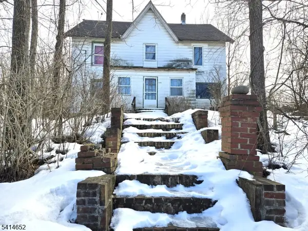 172 Maple Rd, Franklin Boro, NJ 07416