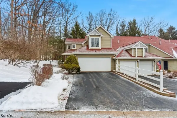 20 Heritage Ct, Jefferson Twp., NJ 07438