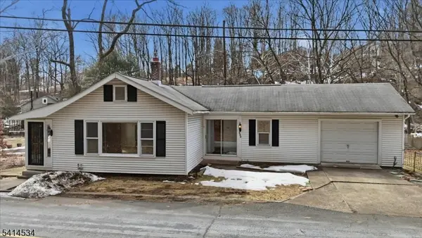 213 York Rd, Milford Boro, NJ 08848