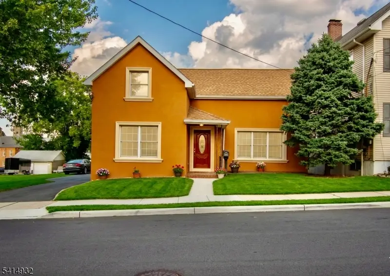 36 Harrison St, Nutley, NJ 07110 - #2