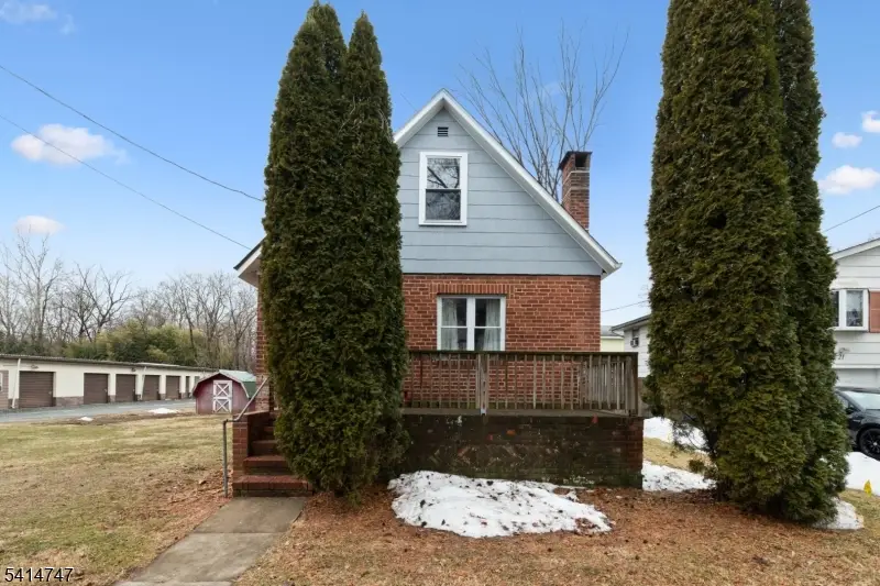 19 Adams St, Belvidere, NJ 07823 - #1