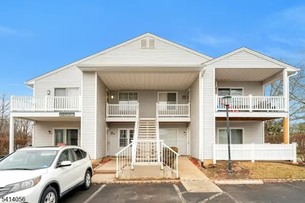 66 Village Green Rd, Bedminster Twp., NJ 07921