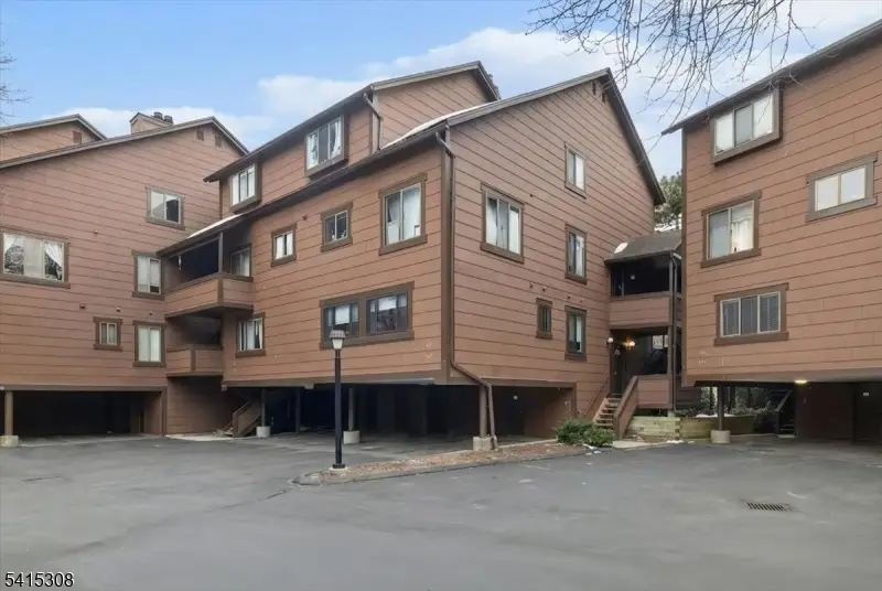 117 Sunset Ky, Secaucus, NJ 07094 - #1