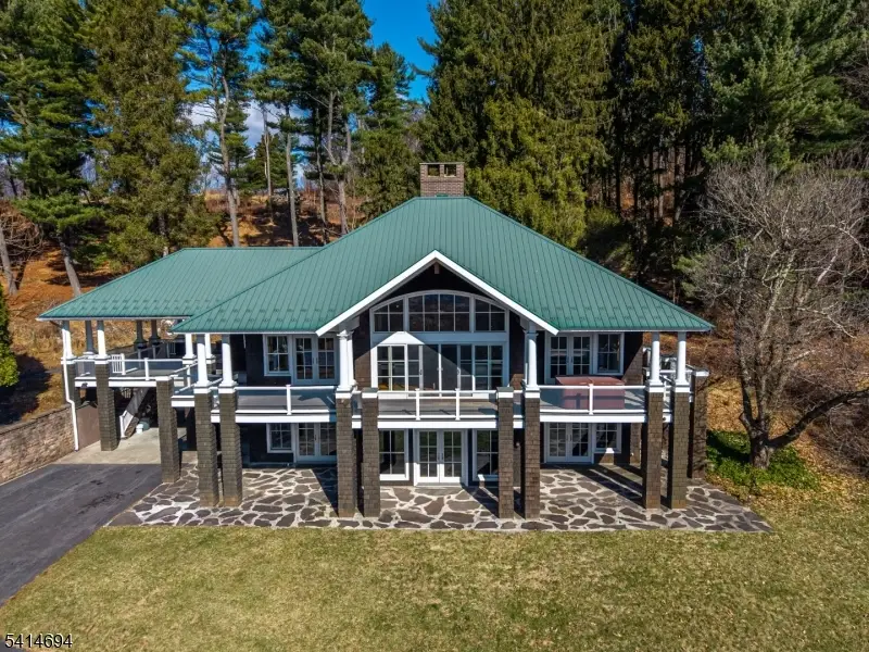 201 Lows Hollow Rd, Lopatcong, NJ 08886 - #1