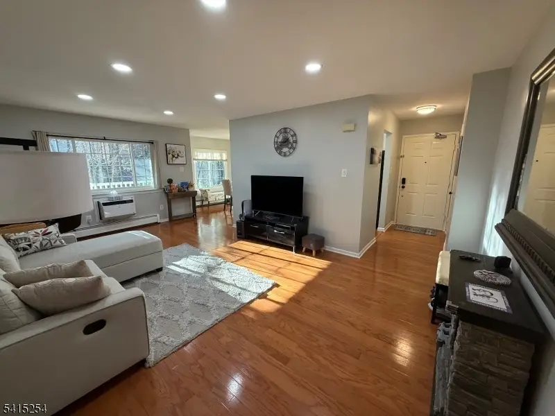 18 Foxwood Dr #H, Morris Plains, NJ 07950 - #2