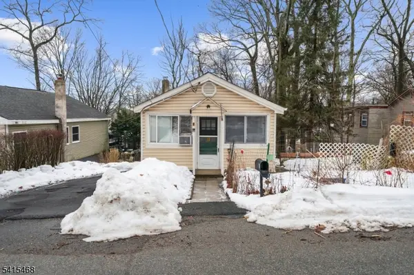 8 Cornell Way, Hopatcong Boro, NJ 07843