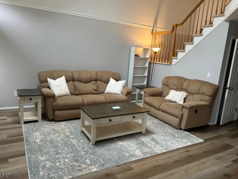 24 Daisy Ct, Whitehouse Station, NJ 08889 - #2