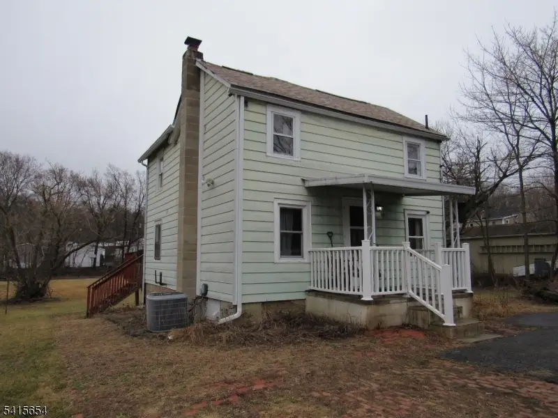 17 Lackawanna St, Hampton, NJ 08827 - #1