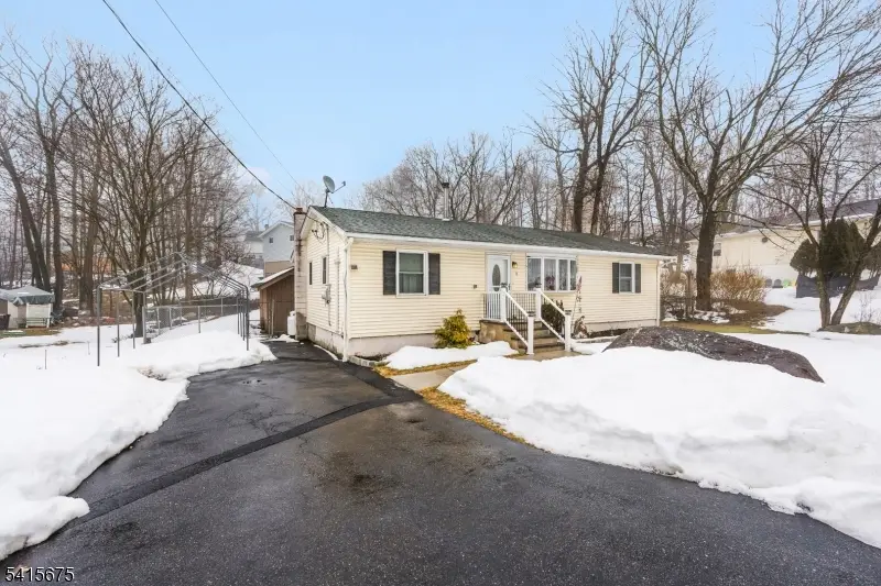 9 Temple Trl, Hopatcong, NJ 07843 - #2