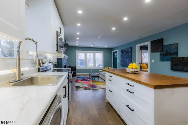 18 Lake St, Highland Lakes, NJ 07422 - #3