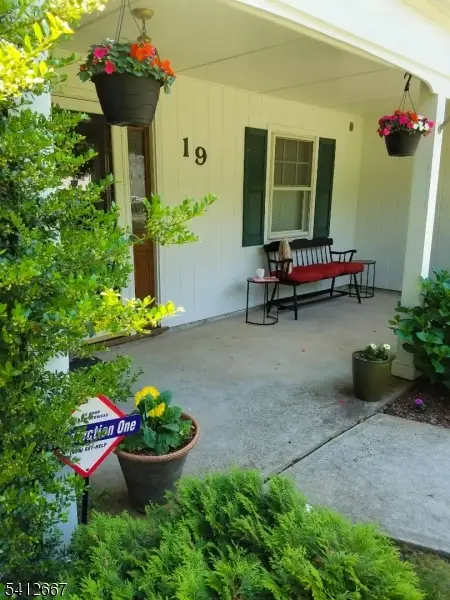 19 Berkeley Ter, Livingston, NJ 07039 - #2