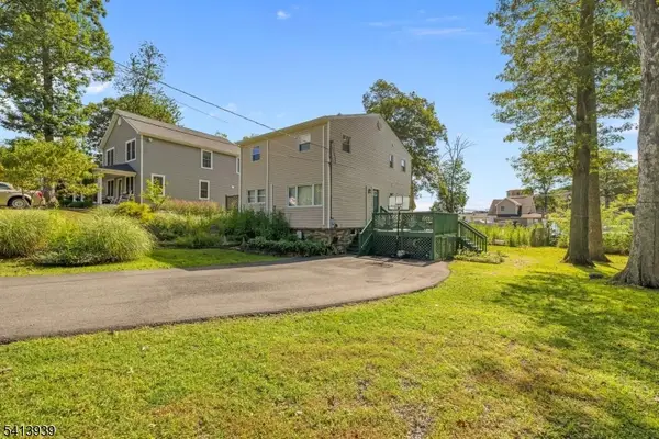 19 W River Styx Rd, Hopatcong Boro, NJ 07843