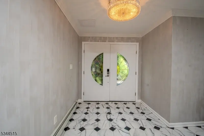 34 Lincoln St, Roseland, NJ 07006 - #3