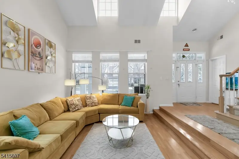 9 Hartley Ln, The Hills, NJ 07920 - #2