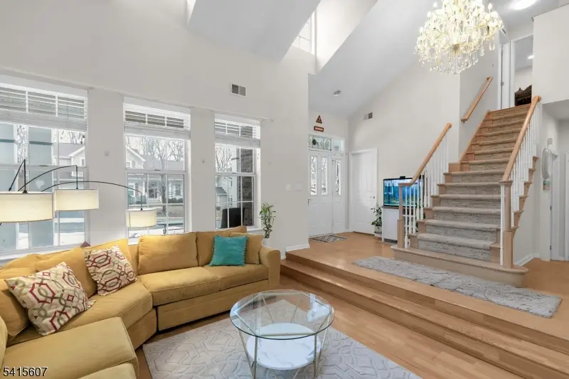 9 Hartley Ln, The Hills, NJ 07920 - #3