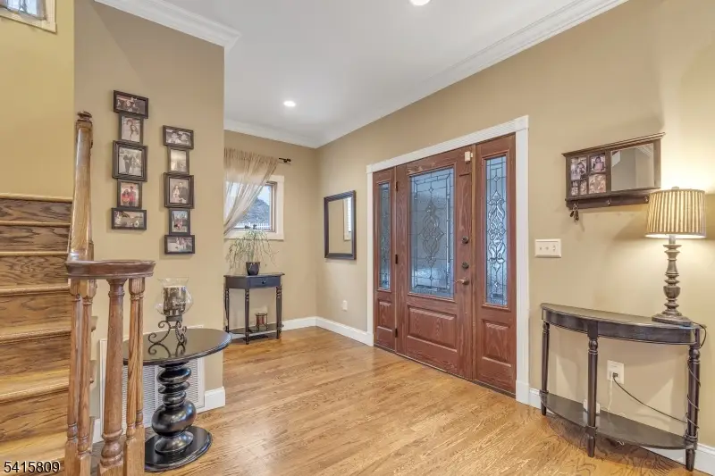 37 Jackson St, Nutley, NJ 07110 - #3