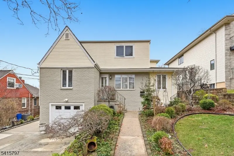 800 Delalla Ter, Ridgefield, NJ 07657 - #1