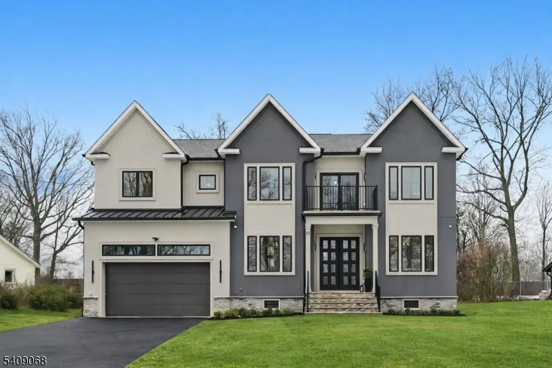 33 Tower Rd, Livingston, NJ 07039 - #1