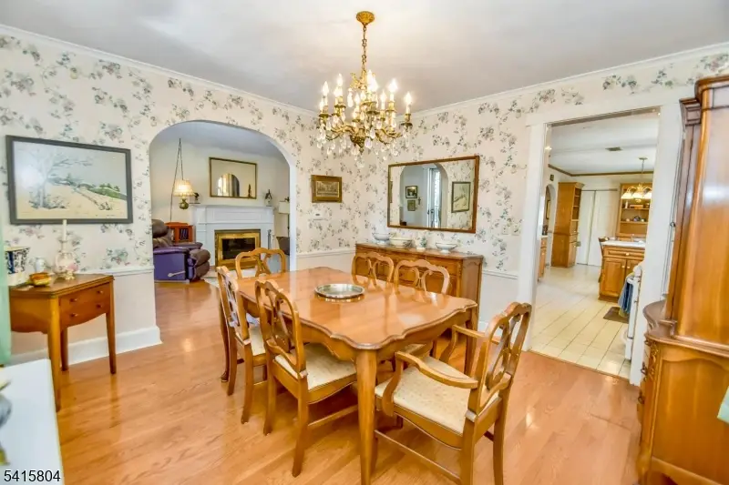 41 Iona Pl, Glen Rock, NJ 07452 - #3