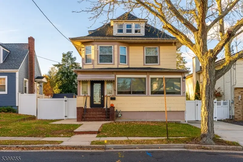 106 W Gibbons St, Linden, NJ 07036 - #1