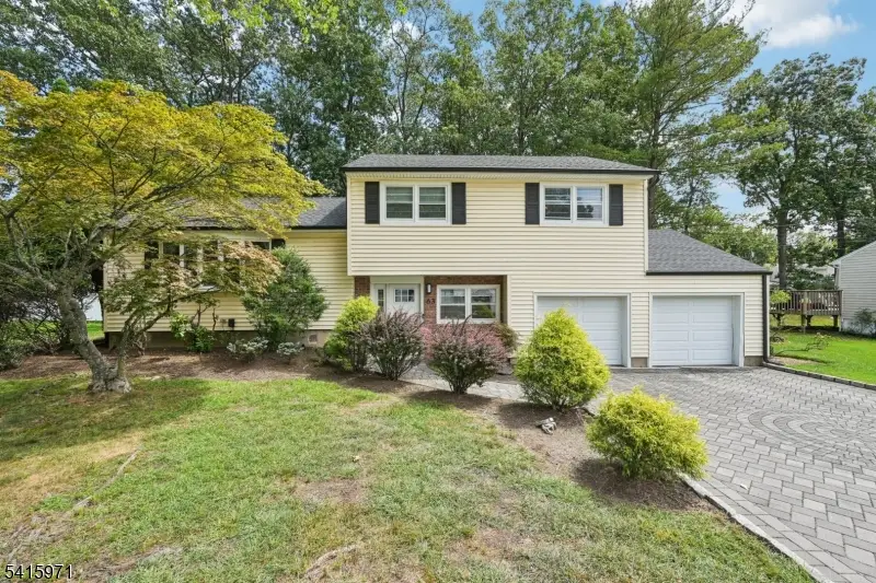 63 Crestmont Rd, West Orange, NJ 07068 - #2