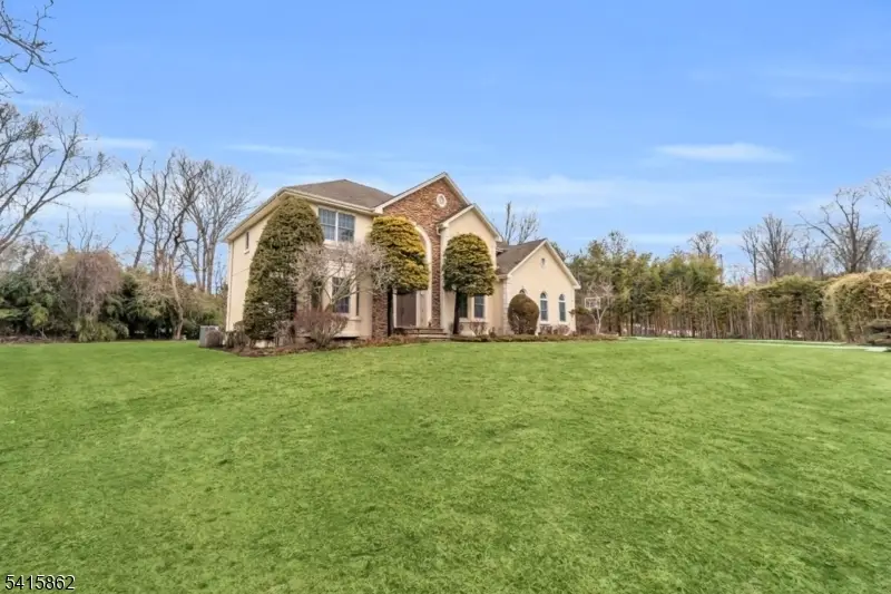 1 Sherwood Ct, Old Tappan, NJ 07675 - #2