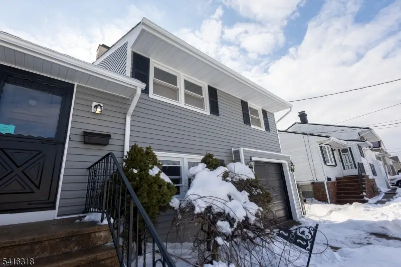 9 Bernath St, Carteret, NJ 07008 - #1