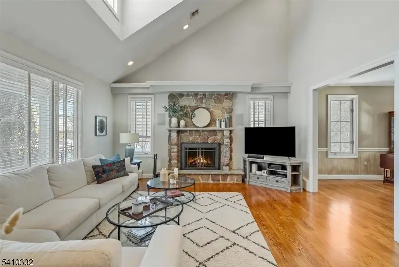 30 High Point Dr, Springfield, NJ 07081 - #2