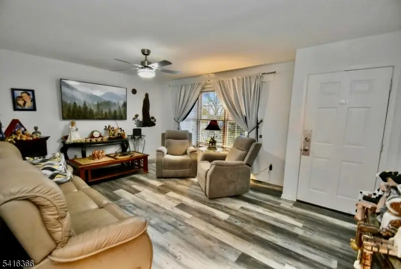 10 Amherst Ct, Hamburg, NJ 07419 - #2