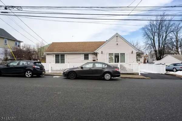 52 Mount Pleasant Ave, Woodland Park, NJ 07424