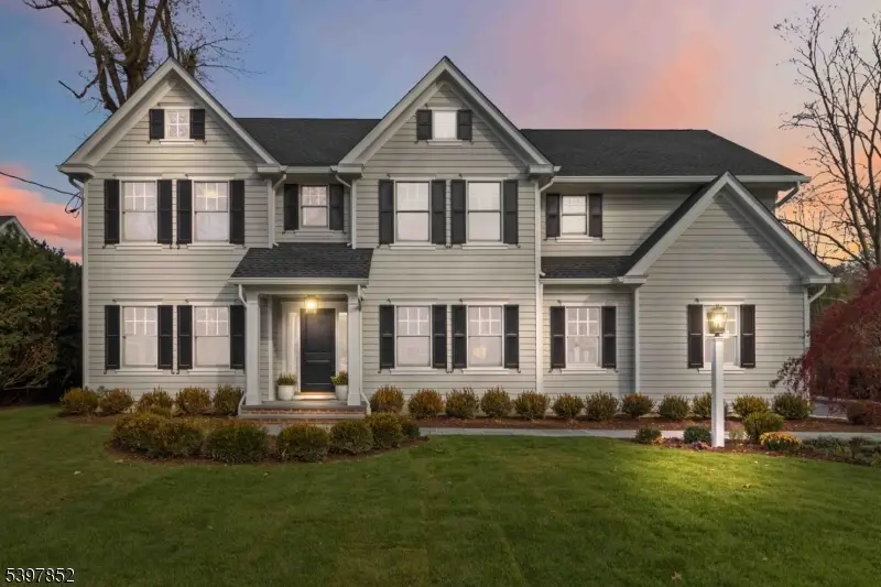 206 Longwood Ave, Chatham, NJ 07928 - #2